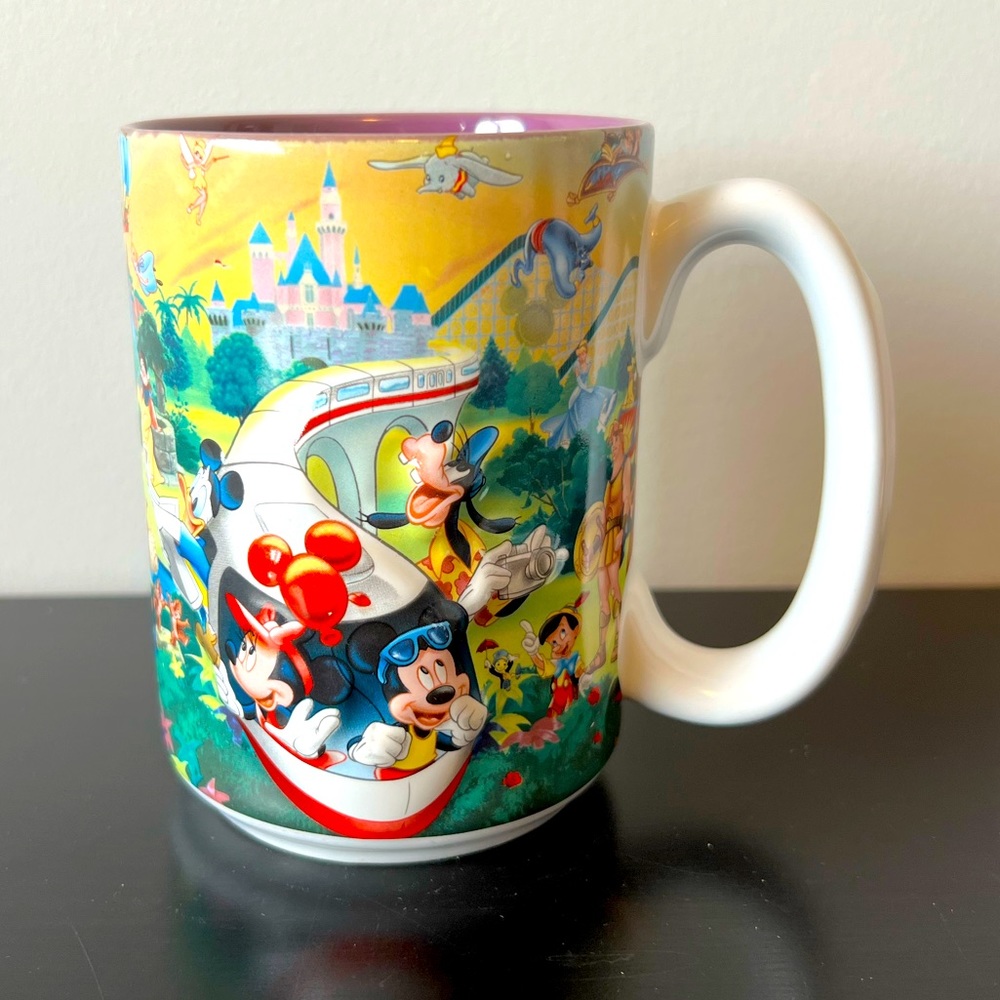 2/$25 -Disneyland Resort 3D Ceramic Coffee Mug "GRANDMA" Disney Characters